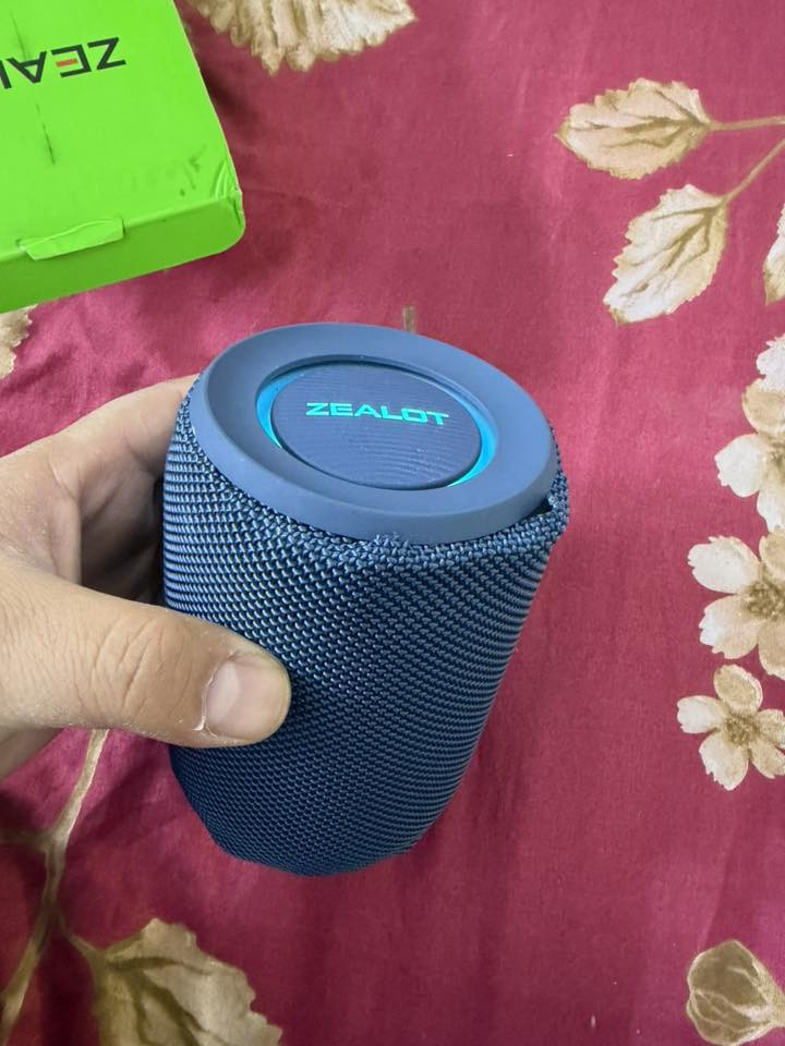 سبيكر ماركه زيلوت شغال اخوان بس ابيعه فحم لان بي وشه قليله وكدامك هاذه خلي سعرك وبلعافيه عليك


**إذا كنت صاحب هذا الإعلان وتريد حذفه لأي سبب، رجاءا أرسل رسالة إلى الدعم الفني**