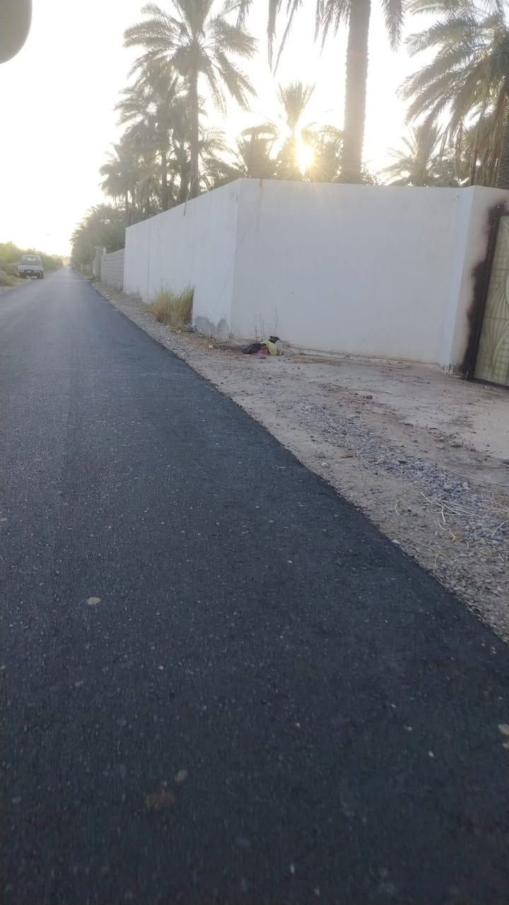 السلام عليكم ارض مساحة نص دونم للبيع ترهم سكن وترهم متنزه ترفيهي عائلي ملك سند ٢٥ بغداد الراشدية قريب على جامع الرقيب شارع تبليط استفسار أكثر على الرقم *********** بي واتس السعر ١٨٠ وبي مجال
