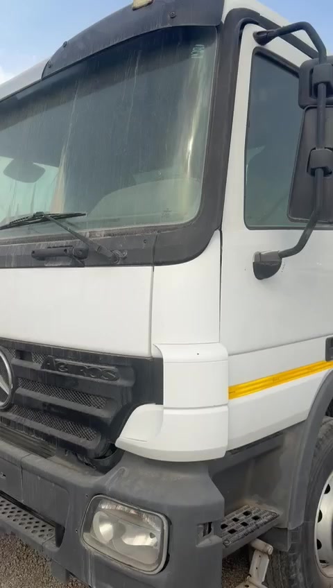 السلام عليكم للبيع سياره اكتروز خباطه  مديل 2006 جدر عشر متر مكعب كير عادي 
باقي التفاصيل اتصل ***********
