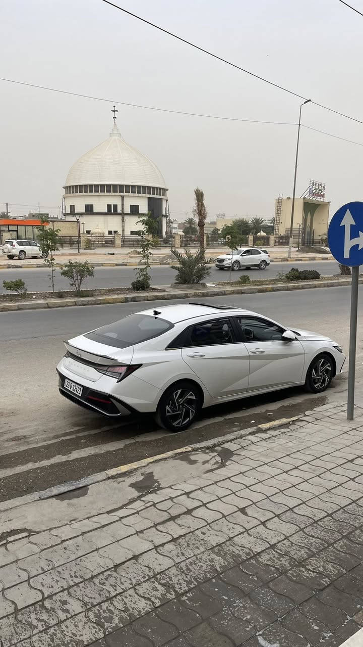 هيونداي النترا 2025  فول مواصفات
رقم اربيل باسم شركة وكالة او تحويل  

المواصفات 
محرك 1500 دبل نوزل 
بصمة تشغيل وابواب 
فتحة سقف 
4 وضعيات قيادة ( سبورت _ ايكو _ عادي _ سمارت ) 
سايد بريك بصمة
 Auto hold 
تبريد قطعتين 
شاشة كبيرة
كامرة دوارة 
حساسات خلفي امامي 
مري ترحيب 
اشاير بالمري 
كشنات جلد اسود بلادي 
باقي مواصفات الانترا الفول 
ماشية 22 الف كيلو 

السعر 158  فقط 

للاستفسار الاتصال بالرقم :- *********** 

العنوان النجف الاشرف
