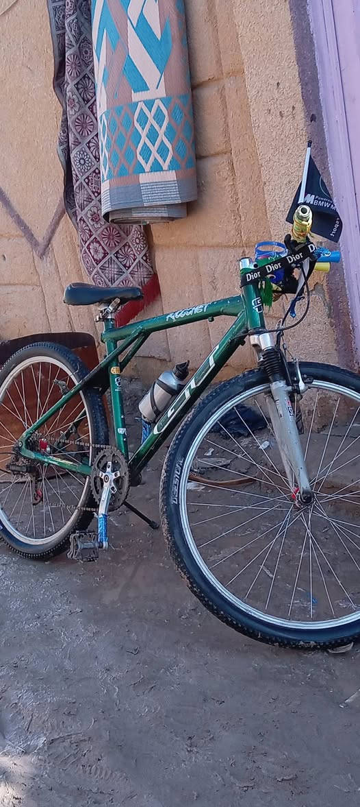 السلام عليكم بايسكل رياضه للبيع جبلي السعر 100 وبي مجال المكان كربلاء للاستفسار***********
