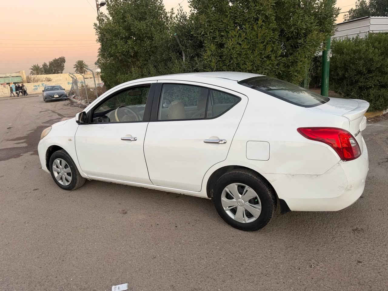 سلام عليكم نيسان سني هندي 2013
كير مكينه مكفولات 
صدر امامي خلفي سنوار مرفق بل صور 
ماشيه 97 صدر امامي خلفي جديد 
تخم تاير جديد 
عارضه 86 وبيه مجال بسيط 
مكاني البياع 
*********** بغداد, العراق
