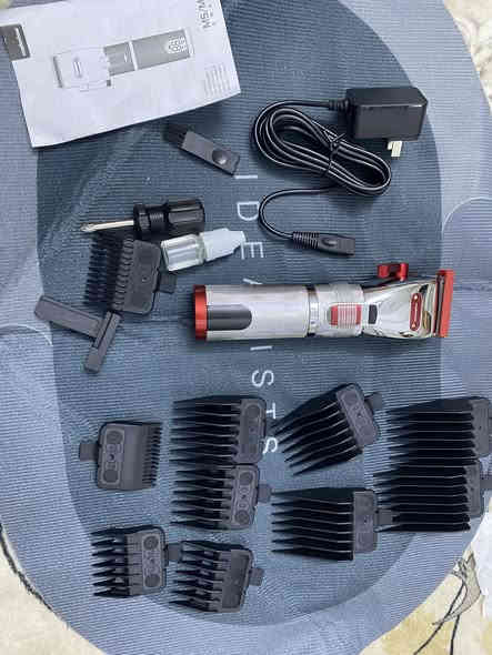 مكاين حلاقه جددد اصليه بسعر مناسب رقم. ***********
