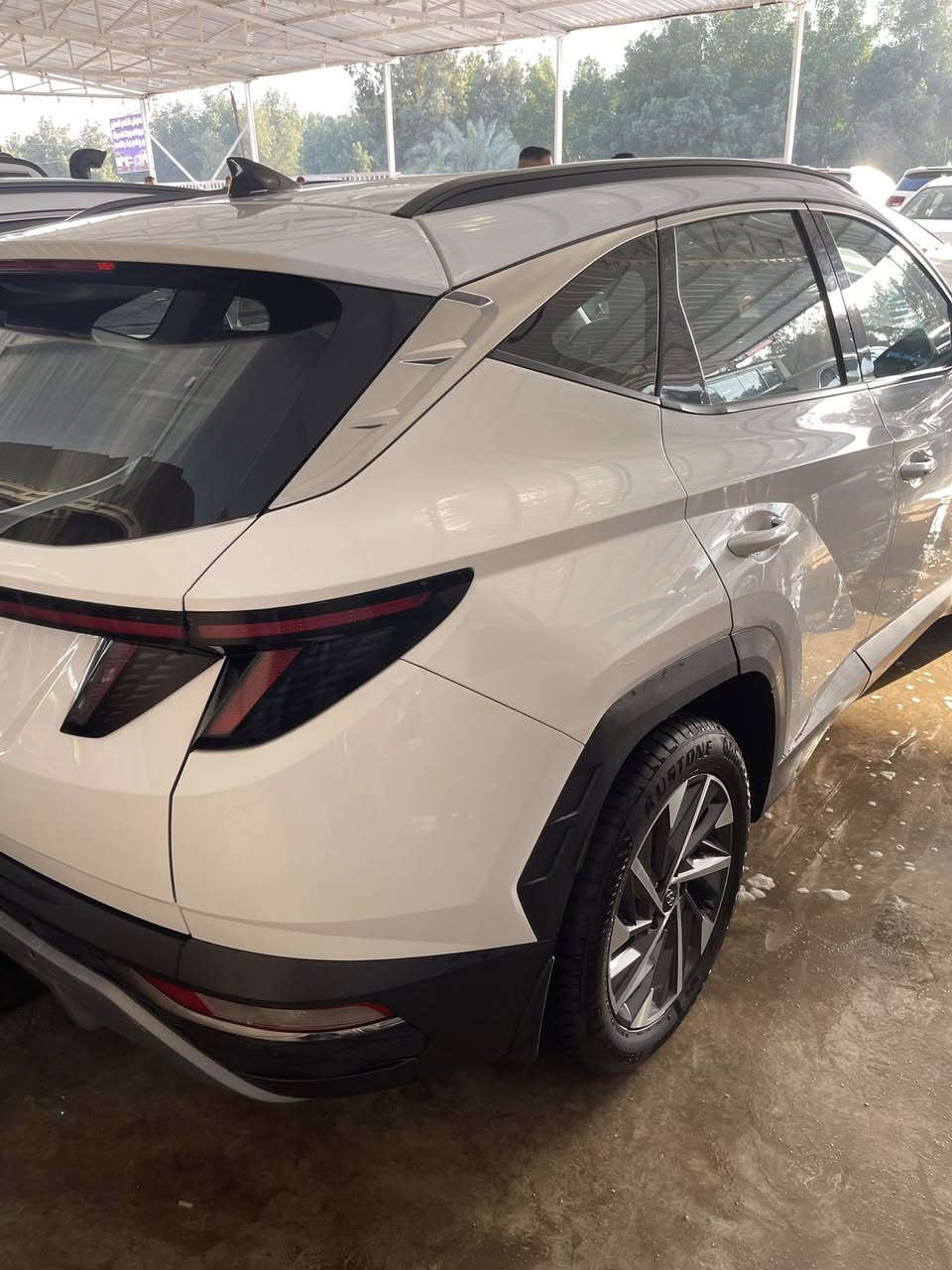 توسان 23 خليجي***********بيه ربع الجاملغ وربع البنيد190 وبيه مجال***********
