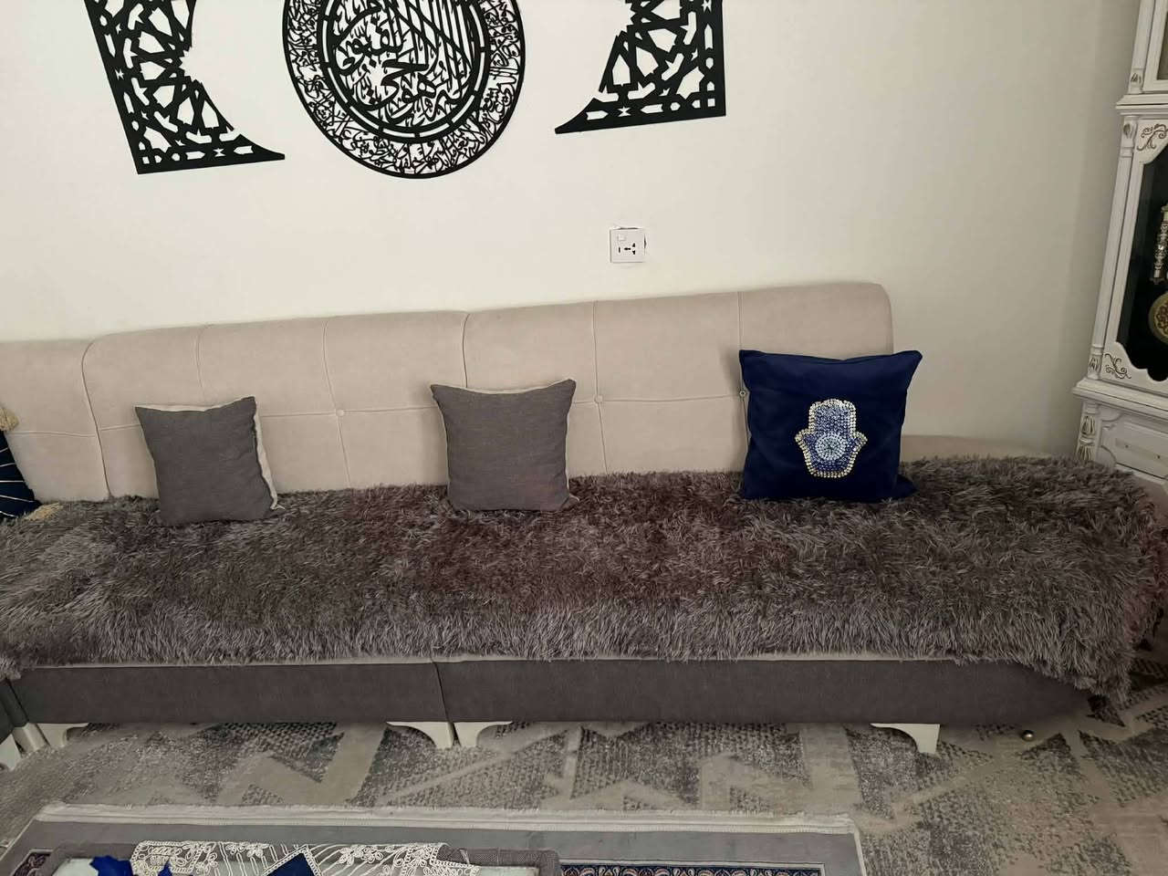 بۆ فرۆشتن بە مێزەوە تاقمێکی تۆکمەو جوان ٤٠٠ و معامەلە


**إذا كنت صاحب هذا الإعلان وتريد حذفه لأي سبب، رجاءا أرسل رسالة إلى الدعم الفني**