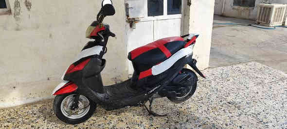 ياالله دراجه كايمكو 80 رمبه للبيع السعر 350وبي مجال محرك ما ممدود عليه صبانه المكان الرمادي الجزيره البريشه هاذ رقمي للتواصل *********** مو شراي لا تعبني ولا اتعبك
