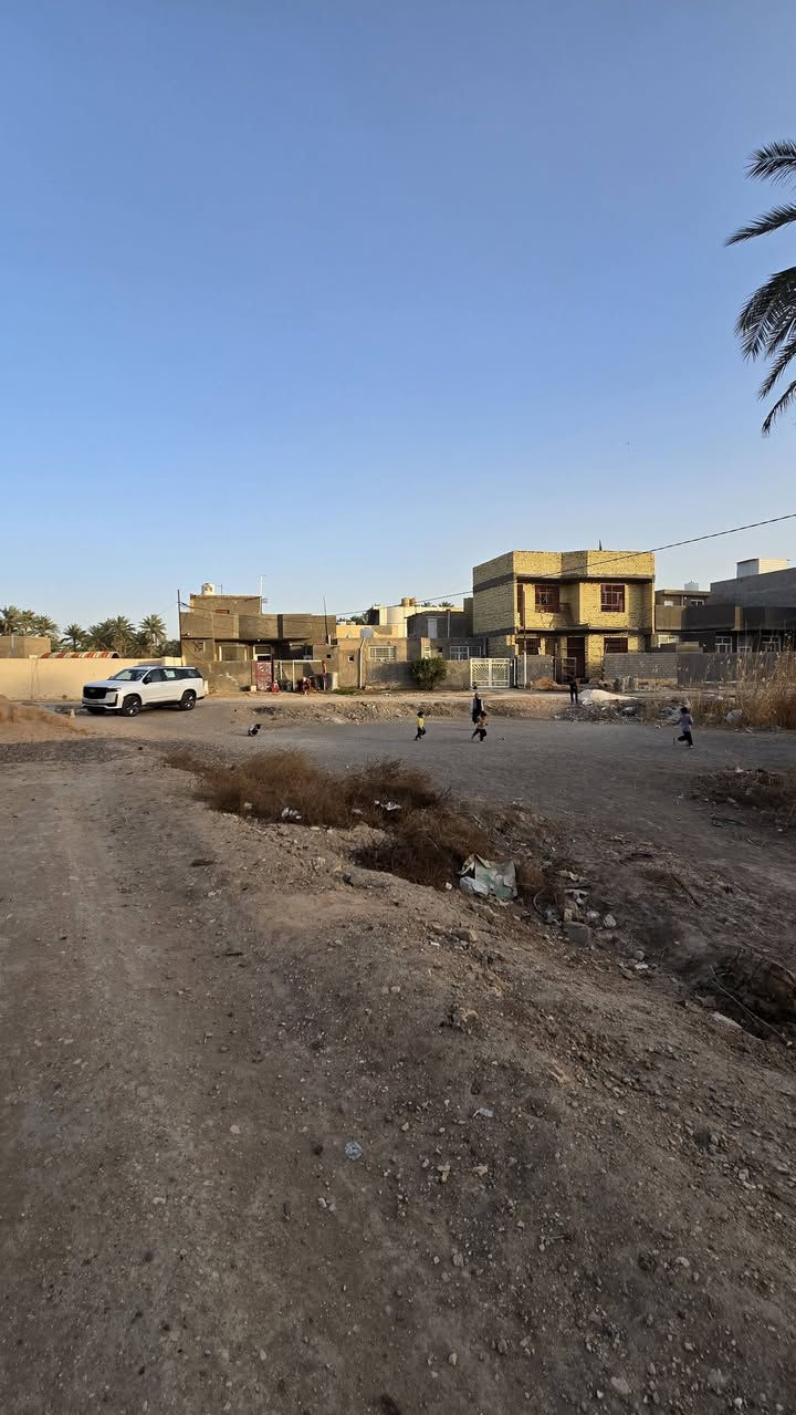 #للبيع #للبيع #للبيع 

نصف قطعة أرض طابو زراعي سند ٢٥مساحه ١٠٠ متر 🌴🍀
واجه ٥  متر 🌴🍀
نزال ٢٠ متر 🌴🍁
شارع ١٠ متر 🌴🍀

تتوفر فيها جميع الخدمات السكن 🌴🍀

باقي التفاصيل موضحه في مقطع فيديو والصور 🍁

الموقع بابل قضاء المحاويل ملحق حي ١٧ خلف القاعة الرياضيه 🌴🍀

🌿🌿🌿🌿🌿🌿🌿🌿🌿🌿🌿🌿🌿
#للإستفسار اكثر او م عرفة السعر يرجى مراسلتنا او  الاتصال على الارقام التاليه او زياره #مكتب #عقارات #اراضي #المحاويل الكائن في قضاء المحاويل حي ١٧ قرب #مقهى الصياد القديم 
*********** / *********** حسين أبو شمس
