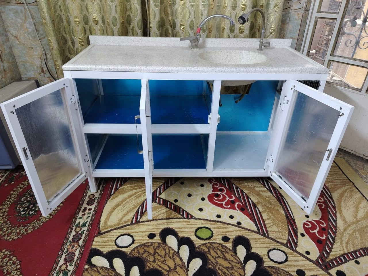 السلام عليكم كاونترسنك مستخدم نضيف قياس متر و٥٠ سم سعرة   ١٤٥ عنوان بغداد الشعب اكو خدمة توصيل بكروه ***********
