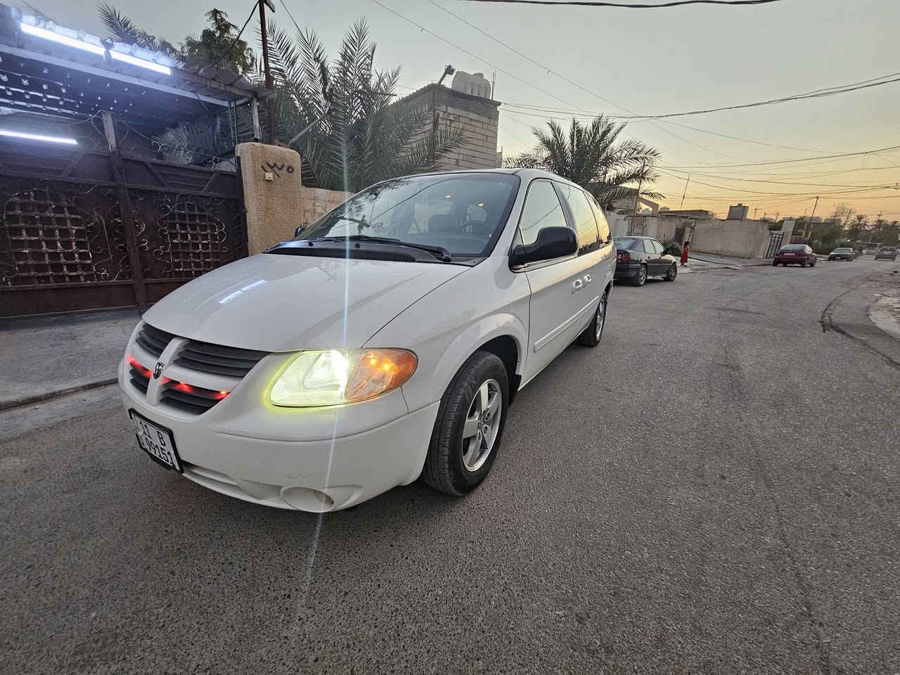 السلام عليكم للبيع 2007
رقم بغداد مشروع وطني سنويه لغالية 31
بسمي تحويل مباشر 
محرك 3800 
تبريد 3 قطع كشنات بلع بيبان كهرباء 
تخم تاير جديد حداديه جديده 
شاصي طويل 
السيارة عل وضع الشركه ماشيه 113حقيقي
مكفوله من صبغ وتبديل وبارد بيها شبرين صبغ فقط السياره جاهزه من كلشي 
مكاني بغداد العامريه السعر 89 ورقه 
***********
*********** واتساب أو خاص
