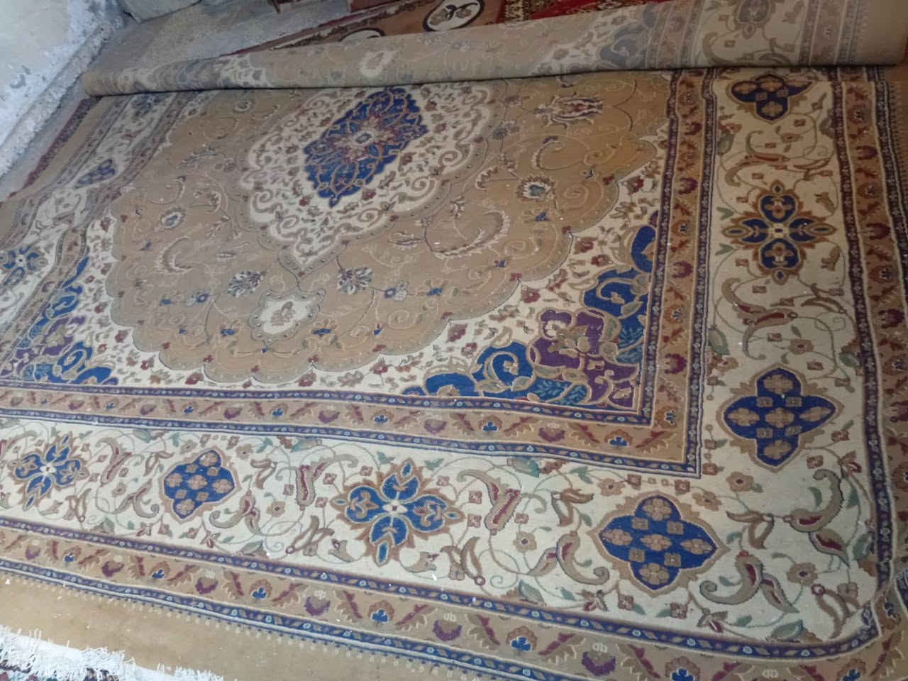 مكلف بلنشر مكلف بلنشر.   .... السلام عليكم  اغراض بيت للبيت   قيم باليرضي الله واخذ. مكاني نصر مهندسين   ***********
