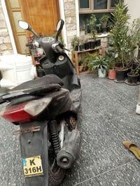 سكنس نثيه دراجه كامله عوزهه بس كتف ايشاير وبيه لاستيك ولف هندر سلف كله...