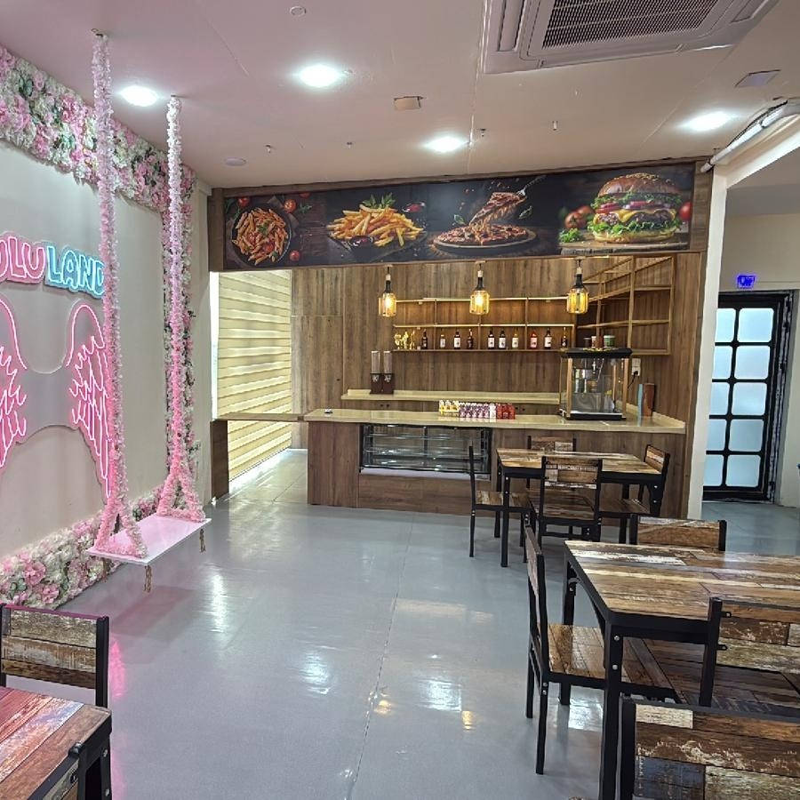 ✨ بشرى سارة إلى أهالي بغداد الكرام ✨
تم بحمد الله افتتاح قاعة ألعاب متكاملة في العامرية لتكون وجهتكم الجديدة للترفيه والمناسبات العائلية 💖

لولو لاند… عالم متكامل للفرح والترفيه في قلب العامرية

📍 شارع العمل الشعبي – ركن المضيف – عمارة الركن الحميد – الطابق الرابع

🎠 صالة ألعاب متكاملة للأطفال

✔ ألعاب حديثة وآمنة
✔ حلبة سيارات مشوقة
✔ أكواخ تعليمية وترفيهية
✔ أجواء مليئة بالمرح والإبداع

🎂 قاعة مناسبات راقية

✔ أعياد ميلاد مميزة
✔ حفلات تخرج
✔ فعاليات مدرسية ومناسبات خاصة
تنظيم متكامل وديكورات تضيف لمسة فخامة لفرحتكم ✨

💇‍♂️💇‍♀️ صالون أطفال بخدمات متنوعة

✔ قصات عصرية للأولاد
✔ تسريحات أنيقة للبنات
✔ بدكير ومنكير للبنات بلمسة ناعمة وآمنة تناسب أعمارهم
✔ عناية خاصة وأجواء مرحة تمنح طفلتك تجربة مميزة ومليئة بالثقة

☕🍔 كافتريا متكاملة

✔ أشهى الأكلات
✔ بارستا احترافي
✔ عصائر طازجة
جلسات مريحة ومريحة للأهالي أثناء استمتاع الأطفال ❤️

📞 للاستفسار والحجز: ***********

لولو لاند… حيث تبدأ الضحكة وتكتمل الفرحة 🌈
