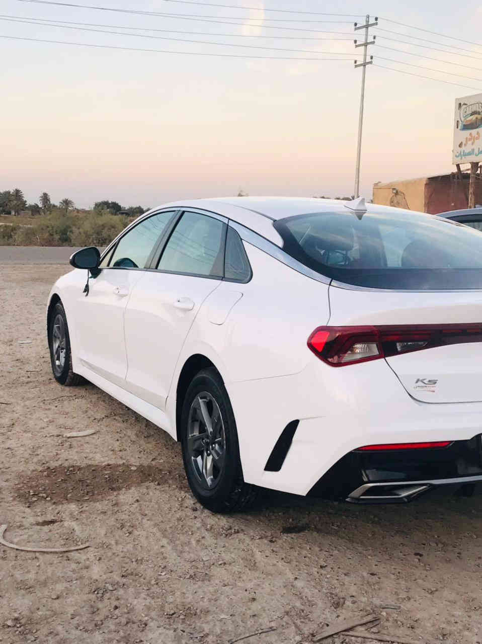 كيا كي5 (2022) 
🔑 بصمة

📱 شحن هاتف لاسلكي

🛣️ قيادة ذاتية على الخطوط السريعة

🅿️ هاند بريك بصمة

🚗 تشغيل عن بعد

⚡ مثبت سرعة

🛡️ نظام ABS

⛓️ مانع انزلاق + حساس إطارات

💡 بك لايت LED

📺 شاشة

📸 كامره دوارة

📟 شاشة أعطال

⚙️ كير أوتو + عادي

📡 رادار جانبي + مراقبة النقطة العمياء

⚪ رادار الخطوط البيضاء

💡 لايتات 4عدسات (LED + زينون)

🚀 أنظمة قيادة (Eco / Sport / Smart / Normal)

🎶 بلوتوث + AUX + USB

🎮 فول تحكم ستيرن (LED D)

🛑 أوتو بريك + Auto Hold

🛰️ خريطة + نظام ملاحة

🧳 صندوق بصمة كهربائي

🏎️ تصميم خارجي رياضي

⚠️ حادث:  في امريكا جاملغ امامي +باب بدون ايرباك 

السعر: 180 وبيها مجال 

مكاني: بغداد 

رقم:***********
