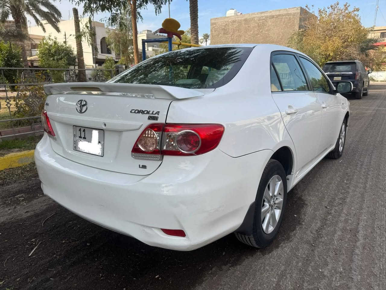 السلام عليكم 
كورلا 2011 الشركه العامه خليجي بيها قطعتين 
محرك 1800 
رقم بغداد دولي 
تحويل مباشر السعر 115  بيه مجال بسيط جدا
العنوان أبوغريب خان ضاري
للاستفسار  واتس +إتصال ***********
