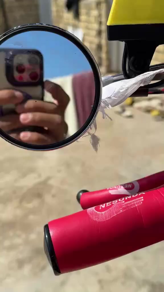 السلام عليكم
دراجه ماكس للبيع

بوشه 49 بلادي

عليها تزويد خارجي فقط 

1دبلات كدام رياضي وخلفي رياضي نفخ 

المكان واسط مركز المدينة 

للاستفسار الاتصال على الرقم 

***********8
