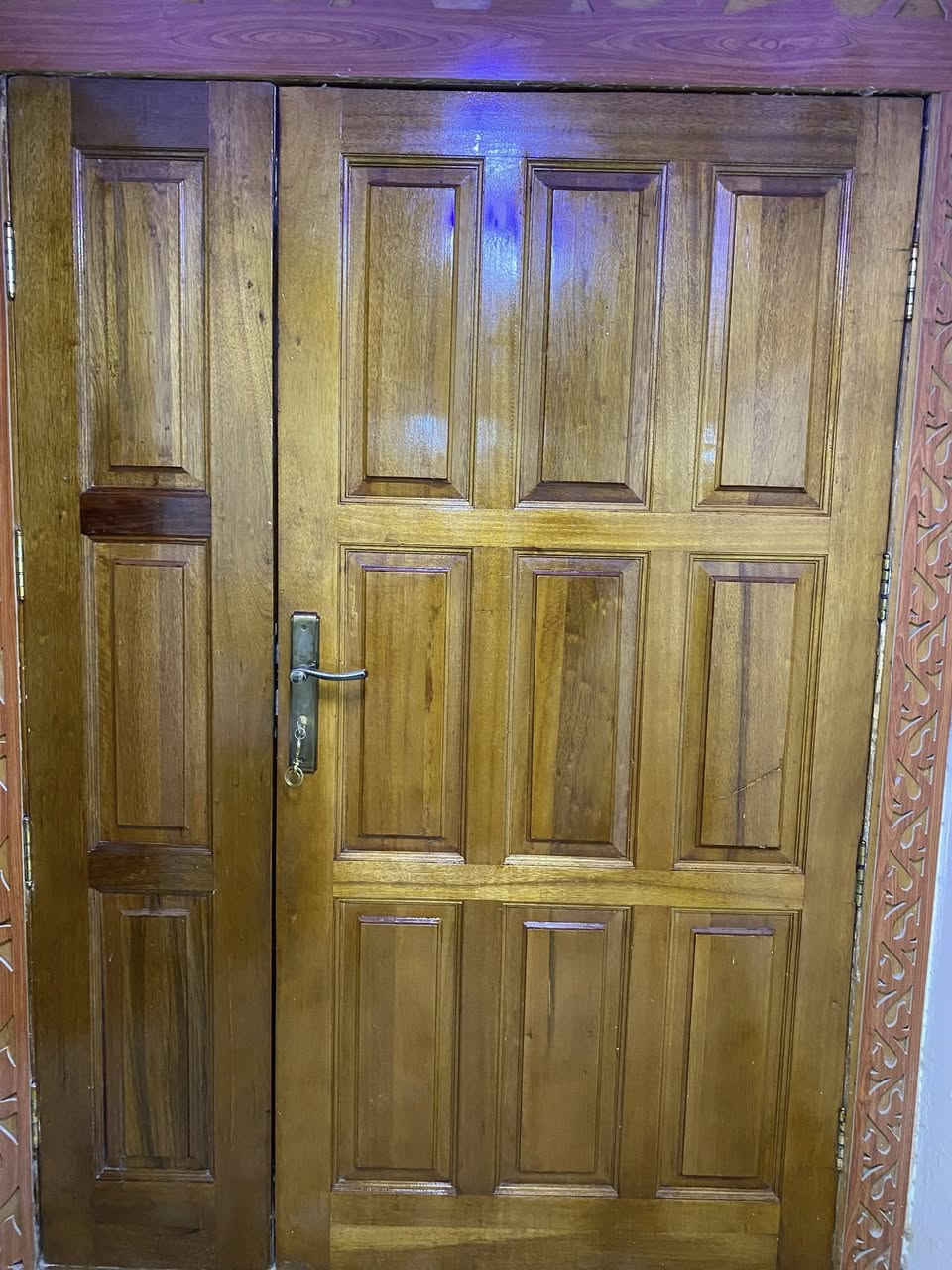 السلام عليكم،
أنـا نجّار من منطقة الغزالية، أشتغل شغل يدوي مرتب ومحترف حسب الطلب. أقدر أشتغل حتى لو الزبون يوفّر الخشب أو المواد، وأسوي شغلات تفيدك وتخدمك بشكل عملي وجميل.

الخدمات اللي أقدمها:
.شد وفك غرف النوم وصبغها 
 • تصليح أبواب، شبابيك، كراسي، طاولات، وغيرها
 • صناعة رفوف، ستاندات، صناديق خشب، طاولات زينة وغيرها
 • أشتغل من بقايا الخشب وأحوّلها لشي نافع ومفيد
 • صبغ وتلوين الأخشاب حسب رغبتك
 • شغل على ذوقك وبالمقاسات اللي تناسبك
صنع الاقفاص والخانات حسب الشكل والدزاين لي تختارة

للتواصل أو الطلب:
راسلني خاص أو على الرقم ***********
(ممكن أرسل صور من شغلي إذا تحب تشوف)
