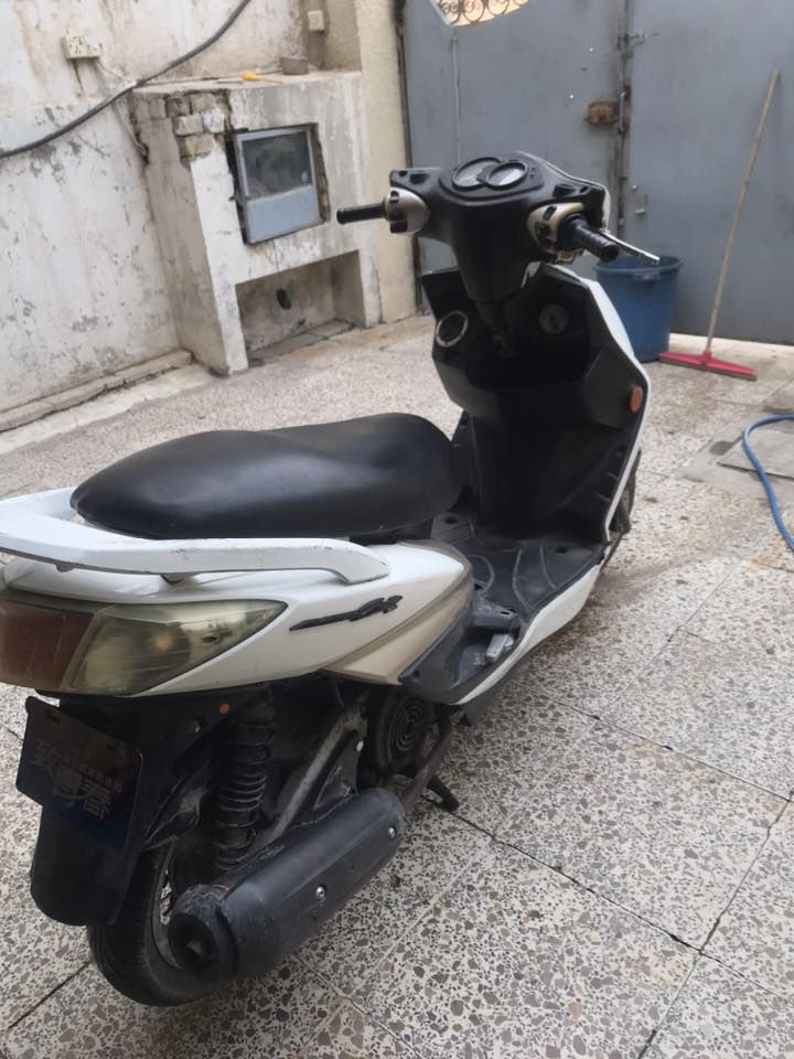 سلام عليكم دراجه سكنس فحل دراجه مفتوحه مكينته ادامه نقصه تاير خلفي تعبان السعر 500 وبيه مجال اكتب السعر البالك واني ارد عليك مكان بغداد الوشاش ***********
