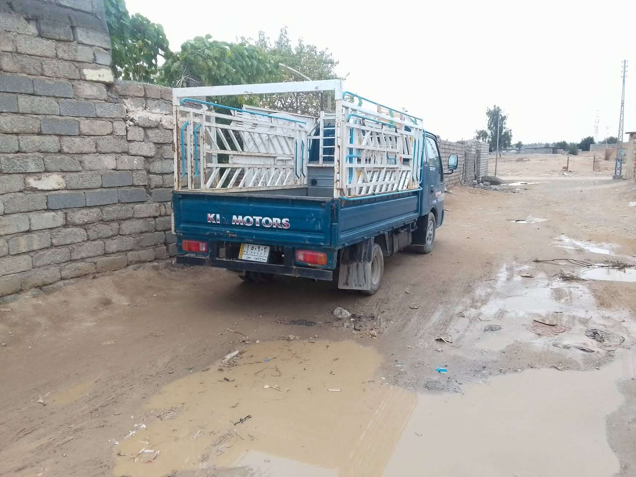 كيه ام عيون للبيع محرك بي خيط بخار  اكسل وكير شرط تخم تاير جديد كهربيات كله شقاله السعر 65وبيه مجال شي بسيط***********
