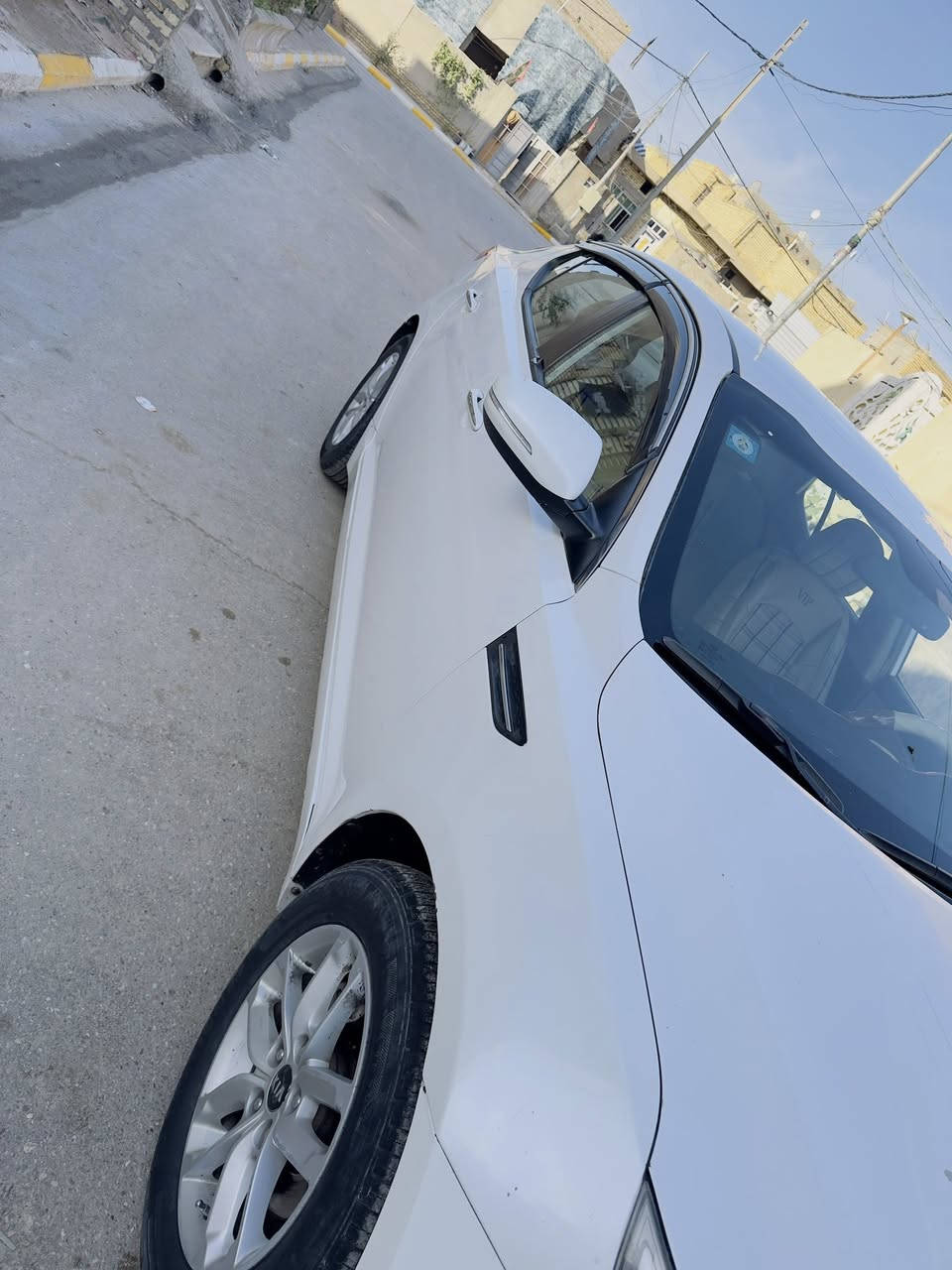 السلام عليكم

اوبتيما2011  خليجي 

سيارة نضيفة وجديدة جداً 

السعر 120 وبيها مجال 

لايت زنون 

مري شفط

تحكم ستيرن 

شفتات ستيرن 

تخم تاير جديد   

رقم إنكليزي بغداد

بأسمي هزة وسنويه جديدة 

تحويل ثاني يوم 

السيارة بيها قطعتين مثل ما موضح بالسونار

مكاني واسط / النعمانية 

للأستفسار 

الأتصال ***********
