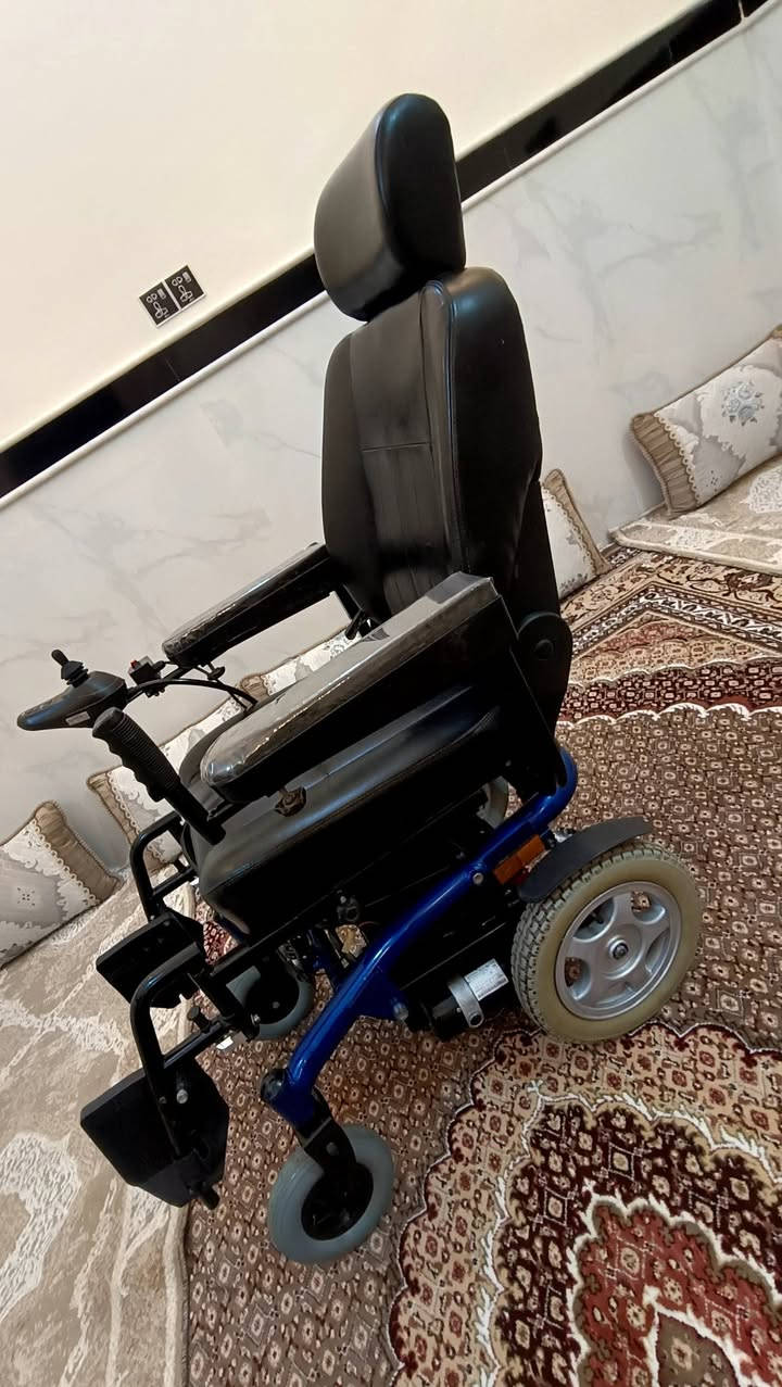 للبيع كرسي كهربائي تركي درجه اولى للبيع نظافه فول بطاريات جدد ظمان 5 اشهر جهاز تحكم اصلي


**إذا كنت صاحب هذا الإعلان وتريد حذفه لأي سبب، رجاءا أرسل رسالة إلى الدعم الفني**