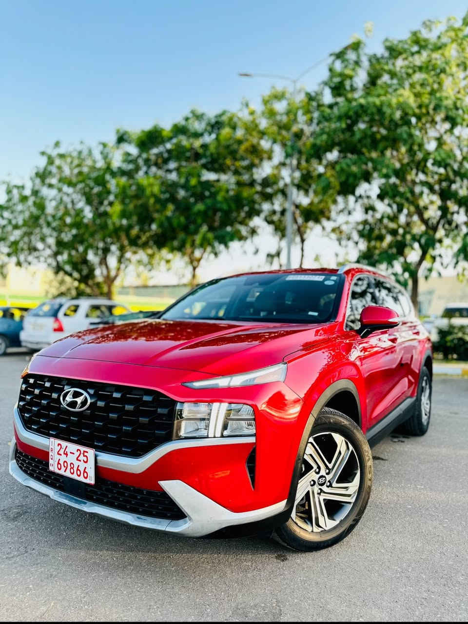 هيونداي سنتافيه 2023/
HYUNDAY SANTAFEE 2023/
رقم شمالي 
عدد مسافات 58 mi
——————————————————
✅ 360 كاميرات
✅بصمه 
✅ تحكمات +شفتات استيرن
✅ صندوق خلفي كهرباء
✅ محرك 2500
✅ شاشة كبيرة + نظام ملاحة
✅ تدفى مقاعد
✅ رادار + نظام المحافظة على المسار
✅ مانع تصادم أمامي
✅ بصمة أبواب
✅ حساسات خلفية
✅ جنط مميز
✅ نظام دخول ذكي + تشغيل عن بعد
حادث تبديل جاملغ فقط 
وبنيد راجع نفسه وباقي سياره كفاله 
سونار موجود ويا صور 
————
مكان السياره بابل
***********
