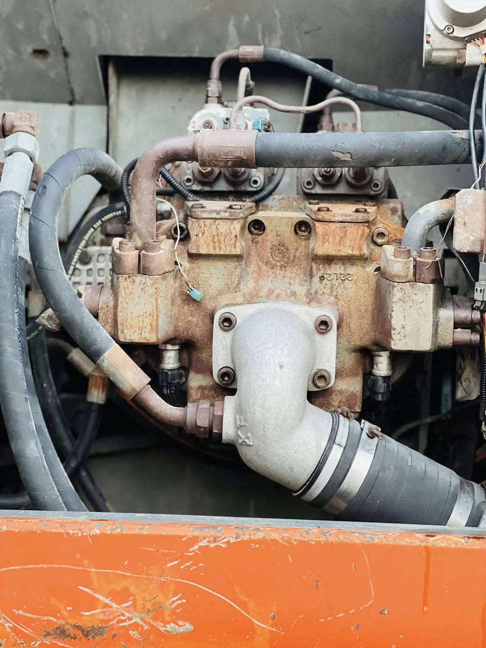 سلام عليكم  حفاره زت موديل 2004رقم بابل مكينه او مضخه مفتوحه  حفاره مكينه خير من الله للاستفسار ***********‬
