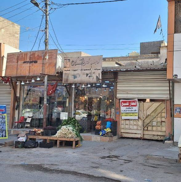 السلام عليكم من رخصة الادمن بيت للبيع مساحة 200 متر يقع في البصرة الجنينة شارع البهو (تجاري فقط) بناء قديم ويحتوي على محلات عدد ٢ بواجهة البيت واردهن السنوي ١٤ مليون للاستفسار الاتصال 
***********
