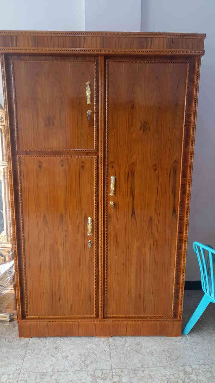 يتوفر كناتير بابين و ثلاث ابواب و اربعة حسب الطلب 
الانبار الرمادي شارع 40 📍 
تتوفر خدمة توصيل 🚚 
للاستفسار خاص او على الرقم ***********
