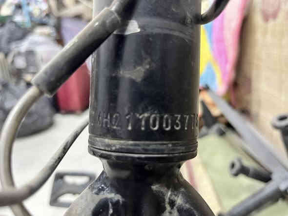 دراجة فولكس واكن (سريعة وخفيفة الوزن) معدنها المنيوم بالكامل مختمة كلها من شيمانو  تورني وبريكاتها وكلشي اصلي بيها  الويل اخرسس مال ترحال تفيدك ومال سرعة لان صينيتها عالية ماعرف شكد  قياسها تناسب طول تقريبا ١٧٥ ك حد اقصى  مكاني بغداد الدورة ***********متواجد خاص وواتساب الاتصال مغلق السعر ١٥٠ الف واذا عندك غراض تفيد  الرود مراوس وفرق حسب القناعة واسف على الاطالة
