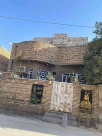 بيت للبيع في حي اور مساحه 114 م امامي بناء كونكريت مسلح بناء طابوق فقط...