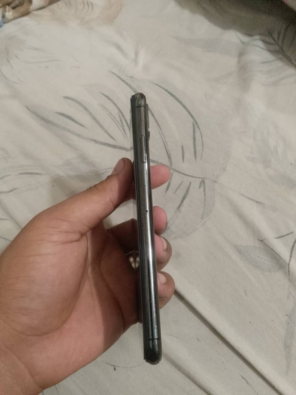 اكس  اس ماكس جهاز نضيف يخبل ذاكره 256 بطاريه 100 مبدله فيس ايدي شغال كله بلادي فقط بطاريه جهاز كمراته تخبل للبيع سعره 200 ويرهم مراوس رقم*********** وتساب تصال مكاني بغداد مدان
