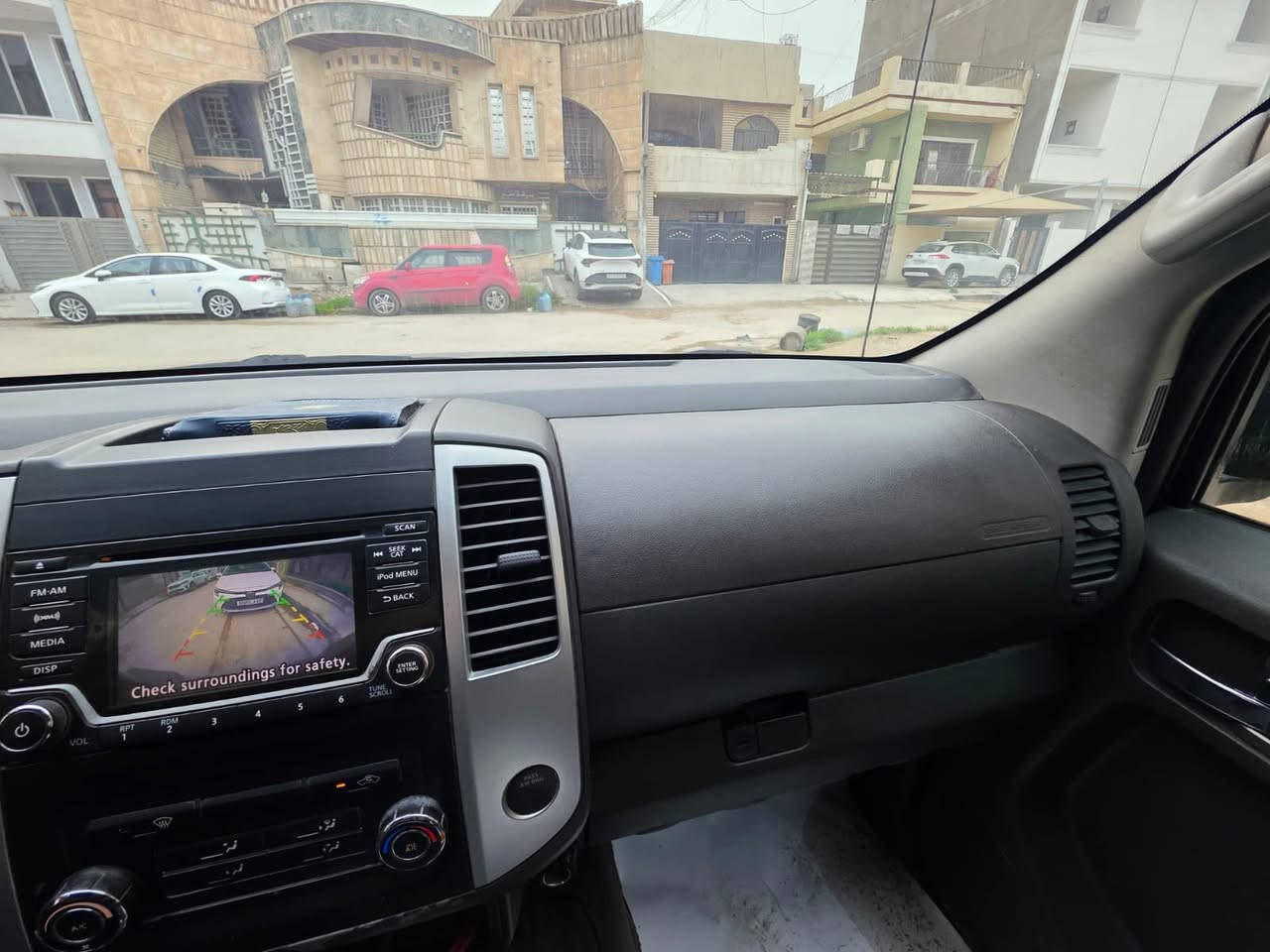 ع نيسان فورنتيرا قمارة وربع 🚘 – فرصة مميزة
🔹 الموديل: 2018
🔹 الوارد: أمريكي
🔹 الممشى: 65 ألف فقط
🔹 المحرك: 130 قوي واعتمادي
🔹 القير: أوتوماتيك
🔹 الدبل: متوفر
🔹 اللون الخارجي: سلفر
🔹 قمارة وربع (King Cab)، عملية لجميع الاستخدامات
🔹 الداخلية: مقعدين ومقعدين صغار لل اطفال
🔹 
🔹 النوافذ: كهربائية
🔹 حالة الميكانيك: ممتازة، السيارة تمشي بدون مشاكل
🔹 الملاحظات: السيارة بيها ضربة جاملغ وبنيد فقط

💰 السعر: 140 ورقه (مجال قليل)
📍 المكان: البلديات
🚘 رقم السيارة: بغداد الدولي الجديد

📞 للاستفسار:
770 186 3739
782 883 6488


**إذا كنت صاحب هذا الإعلان وتريد حذفه لأي سبب، رجاءا أرسل رسالة إلى الدعم الفني**