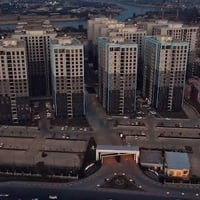 شقة للإيجار في مجمع مارينا السكني مساحة 180 م عمارة B3 طابق7 ٣ غرف نوم...