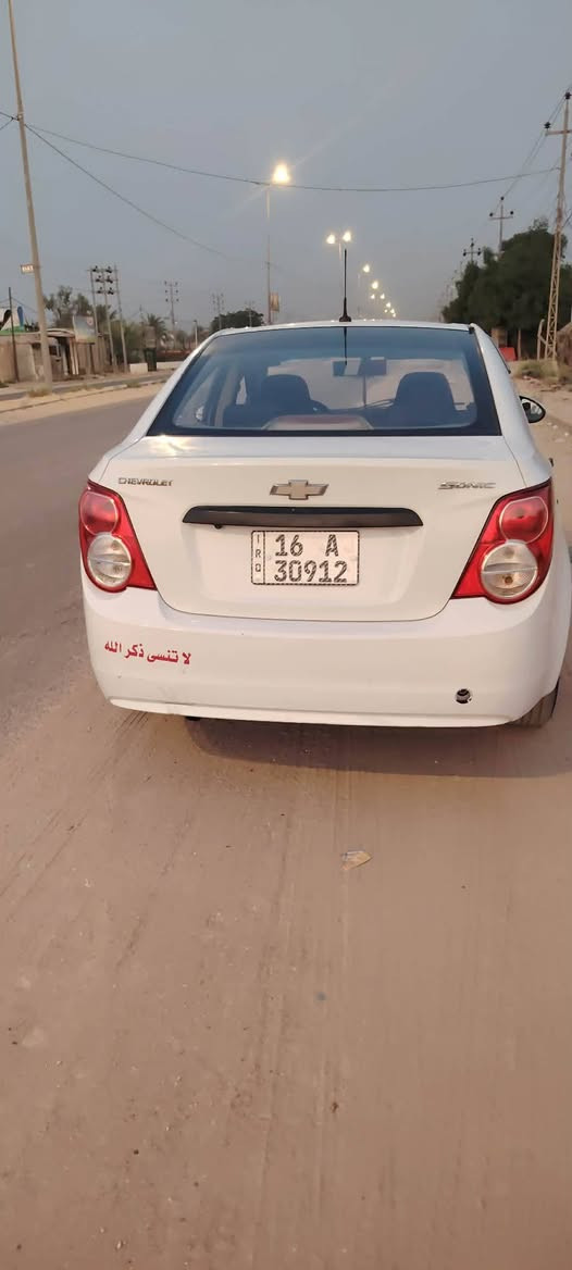 السلام عليكم سياره سونك٢٠١٢ مكينه كير مكفلات تحول مباشر السعر ٤٨ وبيه مجال رقم لاتصال ***********
