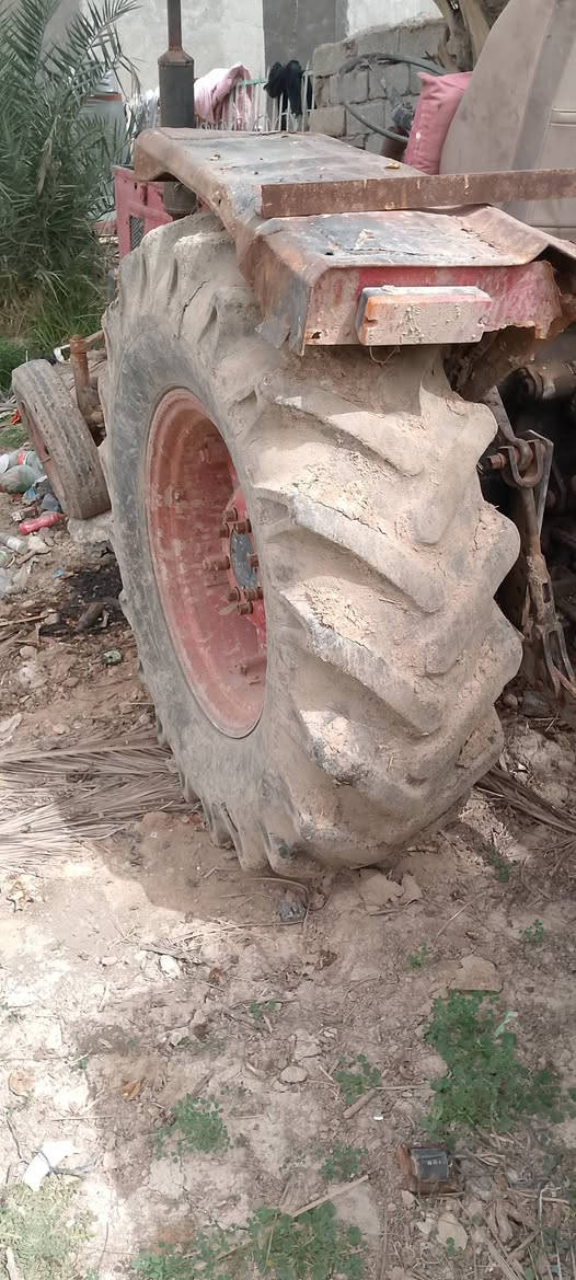 سلام عليكم للبيع مكينه عنتر 71 بدون مكينه خير من الله كير محرك هوزنات كفاله لا تبخر لا تنقص كفاله مكان ناصريه تواصل ع ارقم ***********
