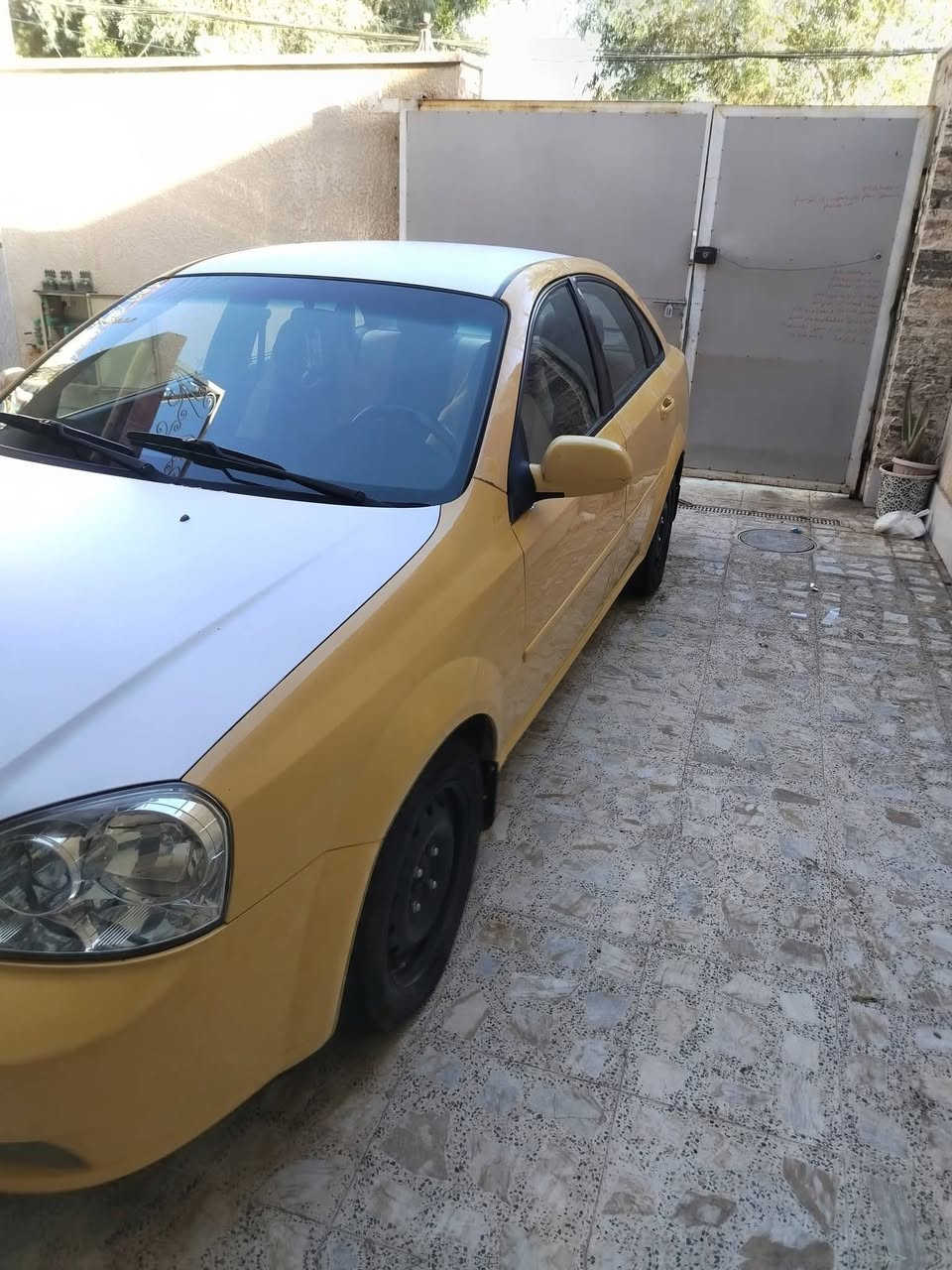 سلام عليكم اوبترا موديل ٢٠١٢ سياره كيرمكينه جدد سيارة كير اوتماتيك تخم تايرجديدصدر جديد تبريد جديد مصفره هيه وغرامات سنوية لل 28 راعية متوفي جيراني اهله موجودين وحاضرين على كلشي  سعر 25
 عنواني بغداد

للاستفسار ***********

