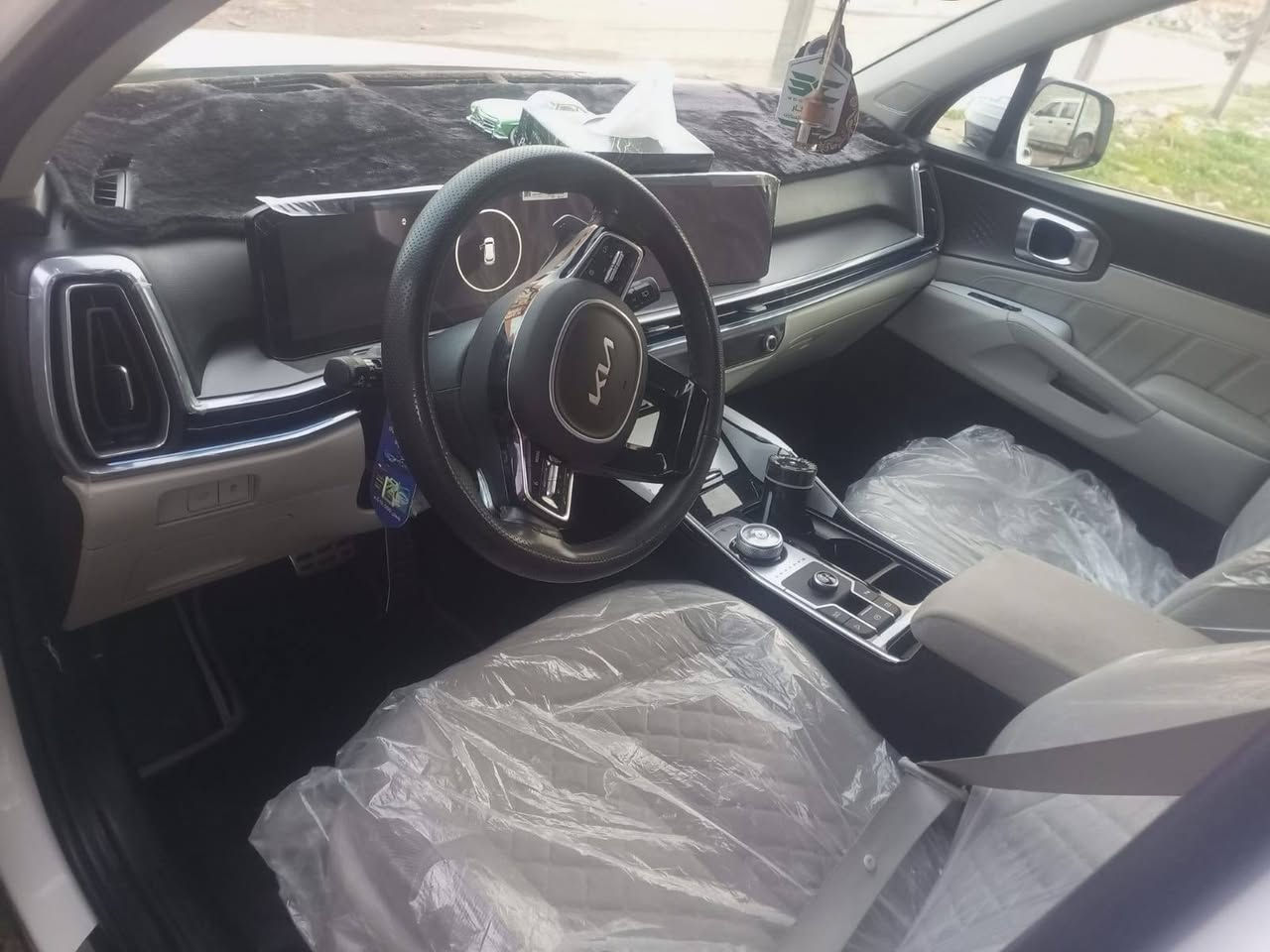 السلام عليكم سياره سورنتو مويل2025فول مواصفات خليجيه ماشيه 22الف
كفاله عامه سعره 322بيه مجال رقم ***********
