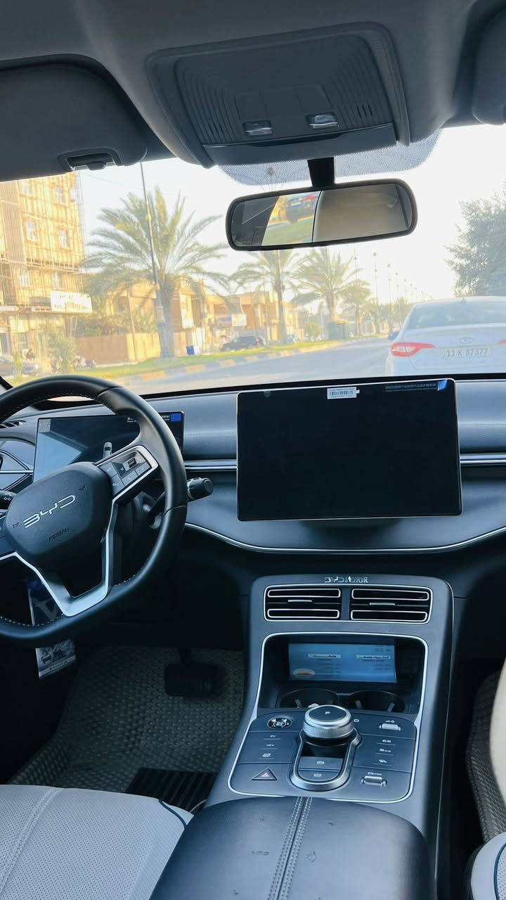 🚗 للبيع 

السعر ١٨ مليون و٥٠٠ الف ومجال جدا بسيط
                                                 (BYD ديستروير ) – 
موديل 2025 
مكان السياره كربلاء 
رقم كربلاء
للاستفسار /***********
✅ المواصفات : 
عداد المسافه / 8 الاف و٦٠٠ الف كيلو
بي واي دي جن L (BYD ديستروير ) – 
موديل 2025 
⚙️ المحرك: 1.5 لتر
• محرك 1.5 اقتصادي وعملي
• ناقل حركة أوتوماتيك
• شاشة وسطية حديثة
• شاشة عدادات رقمية
• كاميرا خلفية
.قطعتين تبريد
• حساسات
• تحكم ستيرن
• مثبت سرعة
• تكييف أوتوماتيك
• دخول ذكي + تشغيل زر
• أنظمة أمان (ABS – مانع انزلاق – Airbags)
