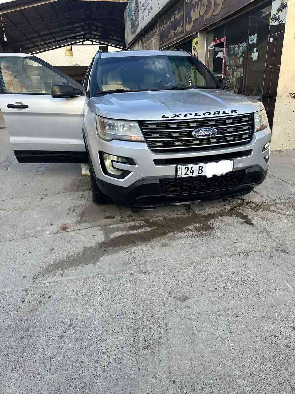 فورد اكسبلور ٢٠١٦  ماشية ١٣٥ ميل
ضرر امريكا خفيف فقط باب السايق وجاملغ بدون شواصي وبدوان دواخل وبدون ايرباكات 

بالعراق جاملغ النفر بخ بسبب شخوط والصور مرفقة

بدون ايرباك وبدون دواخل

السيارة كلش كلش نظيفة وحلوة

محرك  ٦ سلندر  

فور ويل  دفع رباعي 

رقم دهوك الدولي الجديد 

مكان السيارة دهوك

السعر فقط  ١٥٨ وبيها مجال قليل حق الجية 

ماكو بنظافتها وبهذا السعر  تعال شوفها واحكم 

السيارة ما بيها دينار واحد مصرف لاني مسويلها إدامة كاملة من الدعامية للدعامية وانا مسؤول عن كلامي 

للتواصل

***********
