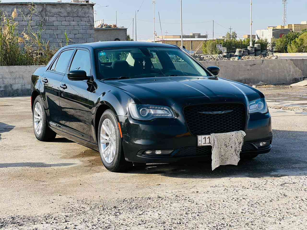 السلام عليكم
البيع اوبامه 300 كفاله تقرير لون اسود مديل 2022 اصل ماشيه 74الف  رقم بغداد خصوصي
الهاتف ***********
