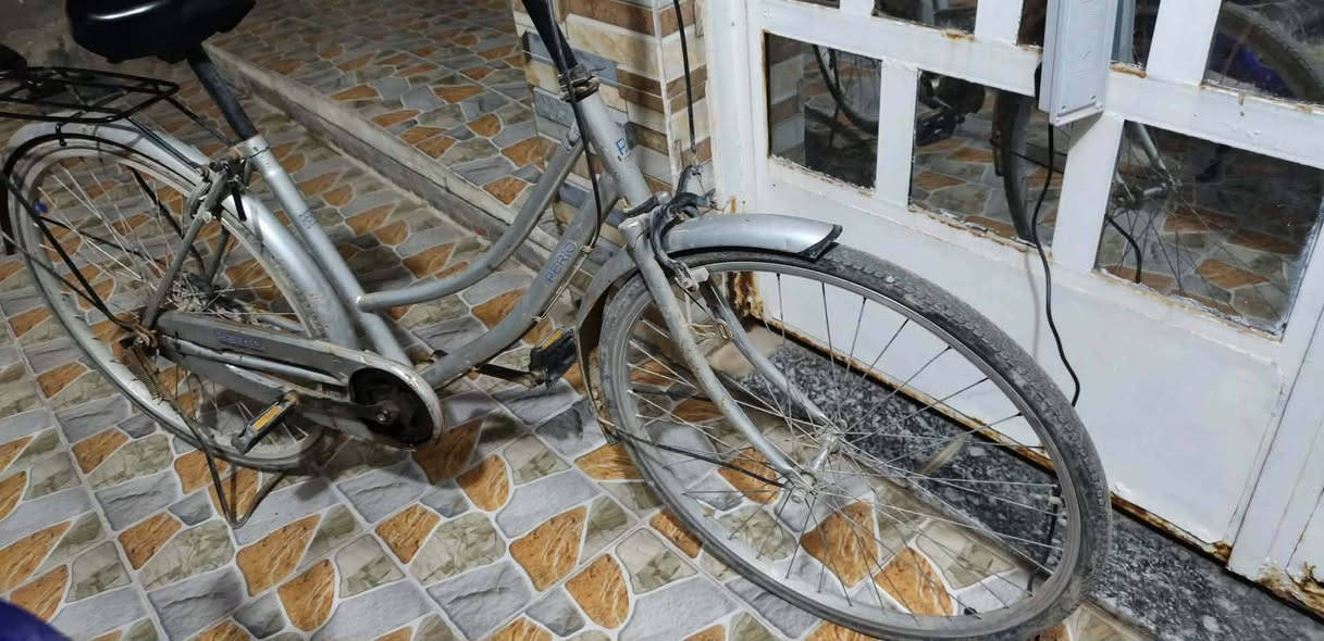 سلام عليكم عندي بايسكلات للبيع 2
1/بايسكل Bmx بي شخوط قليله البايسكل مابي شي حلو مرتب تايرات جدد زنجيل مايخرط سعر البايسكل 90وبي مجال
2/بايسكل بناتي نضيف مامصبوغ بي زنجار قليل تايرات جدد زنجيل مايخرط سعر البايسكل 60وبي مجال ....العنوان/الديوانية الجمعية قرب جامع أهل البيت...الاتصال على الرقم//***********//بي واتساب
