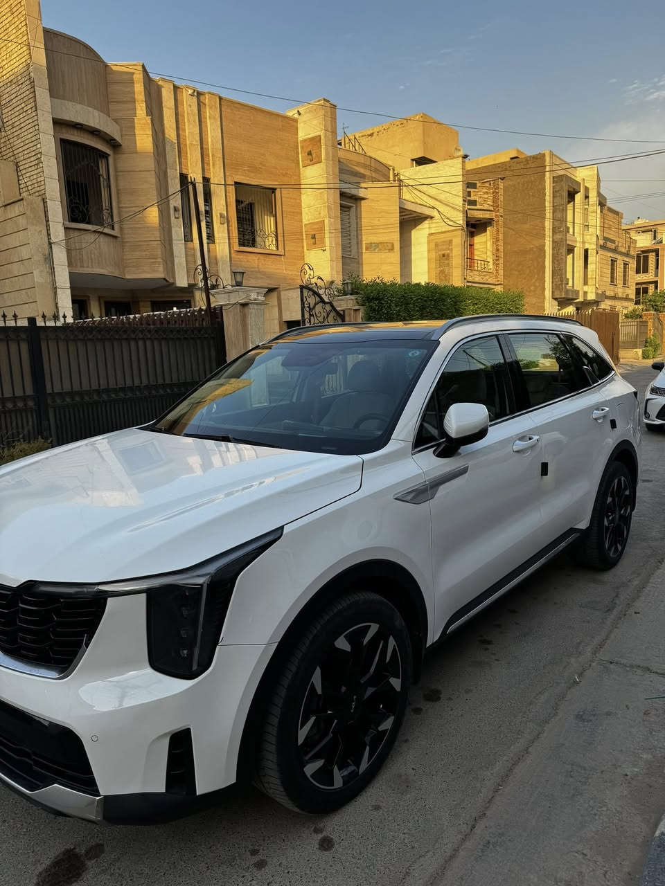 سورنتو 2024 خليجي
فول مواصفات عده 5 كامرات 
ماشية 27 الف 
باسمي السيارة تحويل ثاني يوم 
بيها شبر بارد بلجاملغ الخلفي واقل من ربع الدعامية صبغ 
مكان السيارة بغداد شارع فلسطين 
السعر 295 ورقة 
رقم الهاتف ***********
