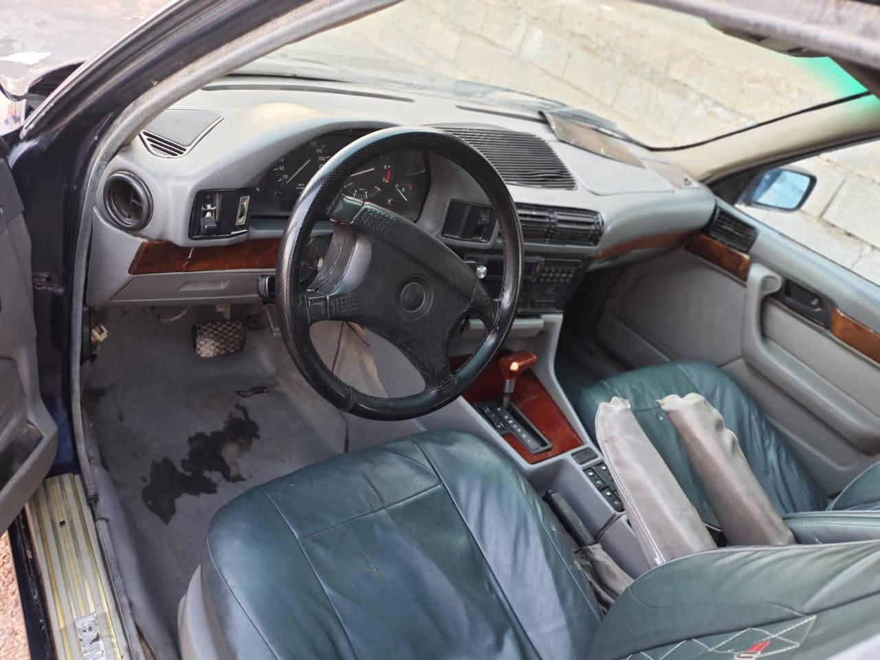 سلام عليكم
بيئم 525اصل 91
رقم انبار انكليزي تحويل مباشر
محرك مسكر 
كير ومحرك مكفولات 
تبريد شقال
سياره حلوه بيه طخه باب السايق
وياه باب مشتري بس ماشاده
وبنيد موحلو يرادله صبغ مكانه عامريه الفلوجه 
 السعر 42 وبيه مجال‏‪0773 511 8232‬‏
