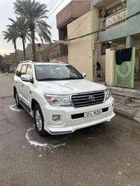 لاندكروز GXR • ٢٠١٠ • ماشي ١٦٠الف