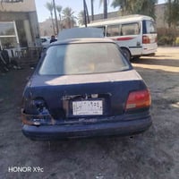كورلا ١٩٩٥ للبيع سعر  ٢٩ وبيه مجال بيه عطل بتوربيان ينزل من سعره رقم 0...