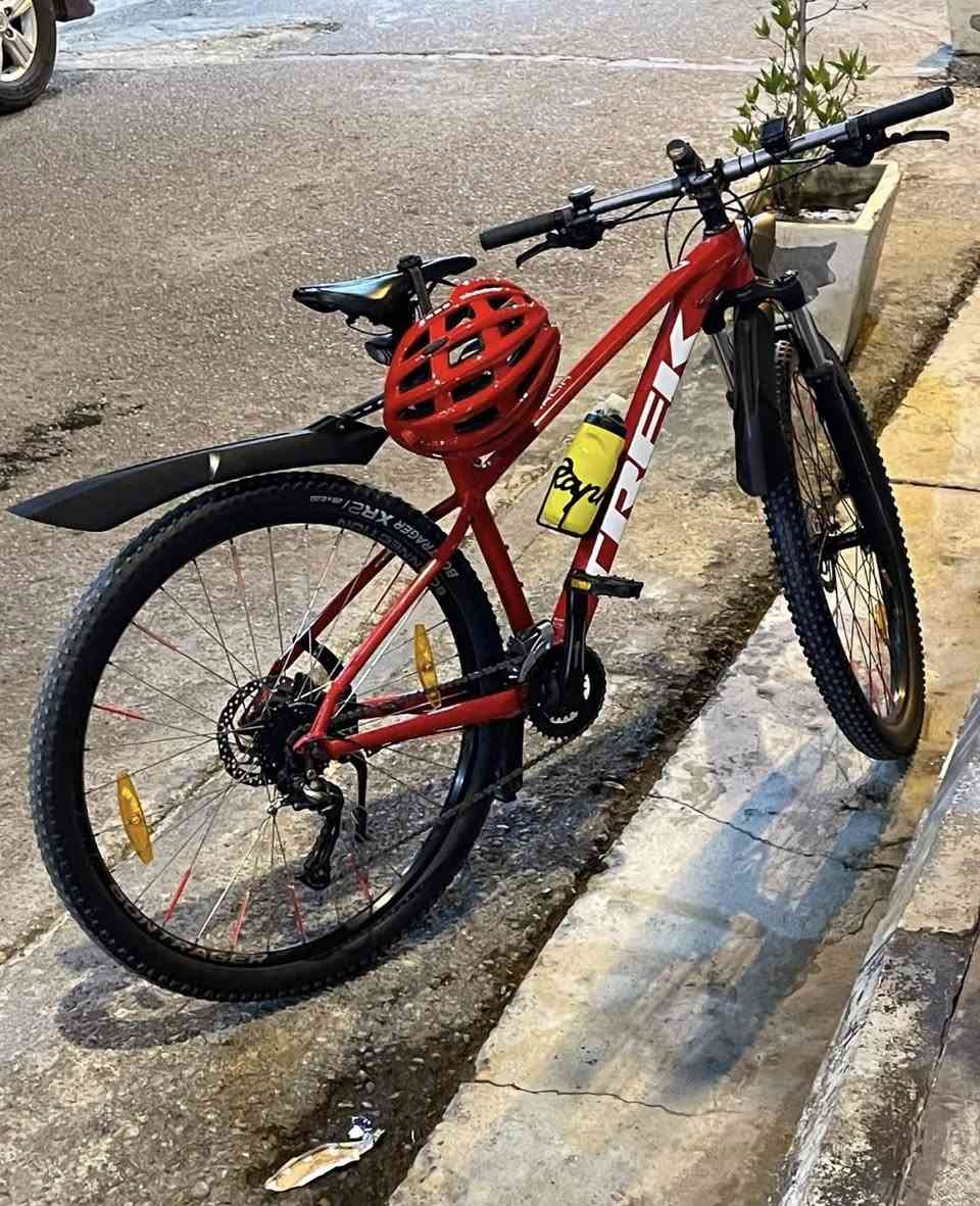 السلام عليكم
اعادة نشر بسبب عدم الالتزام بالوعود
🇺🇸🇺🇸TREK Marlin7 2020€
حجم الدراجة 29 فريم M
Bontrager/ Shimano الدراجة عبارة عن سستم
ناقل سرع 2 امامي 9خلفي..
اطارات Continental🇩🇪كتان
مكابح هايدروليك+ تحكم بالدبل الامامي Rockshok
موقع الدراجة بغداد📍
***********
