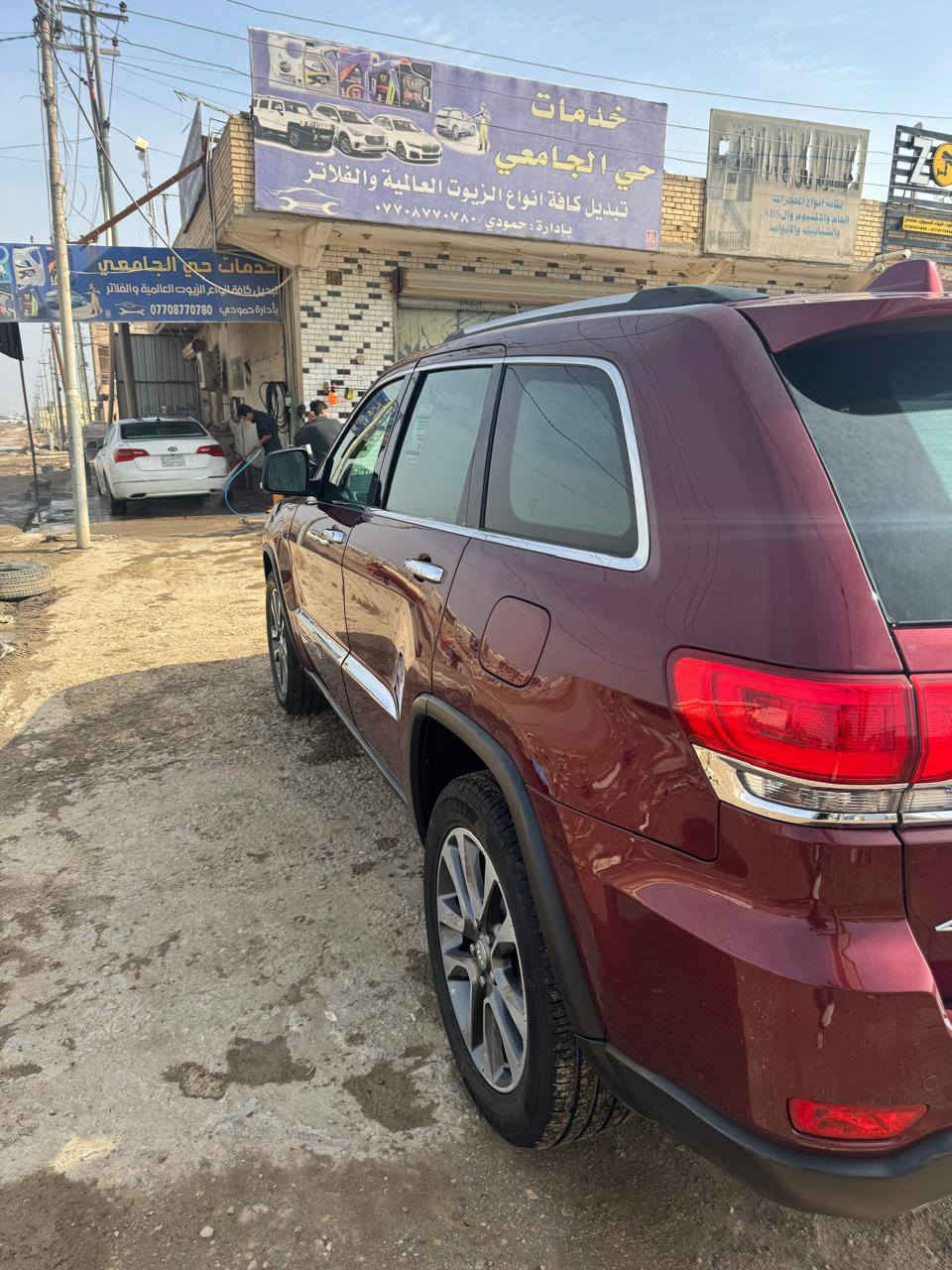 السلام عليكم جيب شيروكي 2018 خليجي كفالة عامة فول مواصفات  واحد على واحد
رقم بغداد 
دبل تنتة 
4❌4
تحكم ستيرن 
تدفئة كشنات 
سيارة بعدهة جديدة على وضع الشركة 
السعر 265 وبيها مجال للشراي 
***********
