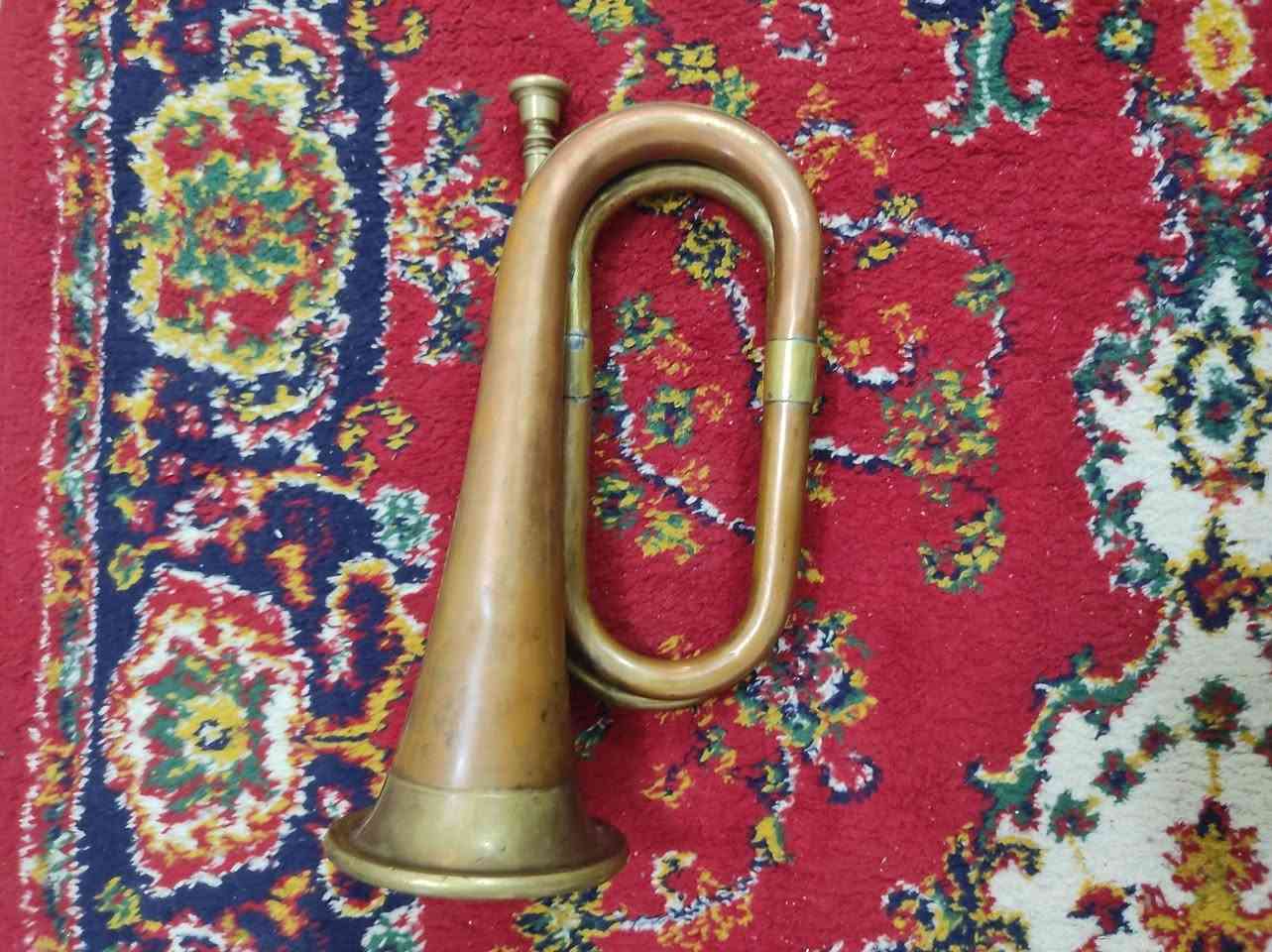 لسلام عليكم 
بوق اصلي زمارة خفيفة على الشفة ما مستخدم امانة الله مره وحدة ***********مكاني مدينة الصدر
