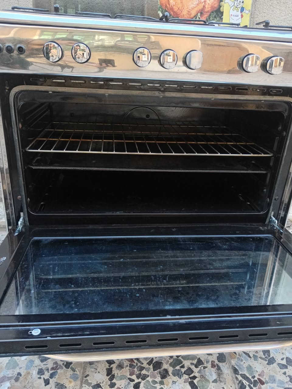 طباخ مصري ال جي العربي نظيف كلش ب200
حجلة بعده بل جيس ب20
جرباية طفل عدد اثنين ب15 
مكان بغداد كريعات ويوجد توصيل بكروة


**إذا كنت صاحب هذا الإعلان وتريد حذفه لأي سبب، رجاءا أرسل رسالة إلى الدعم الفني**