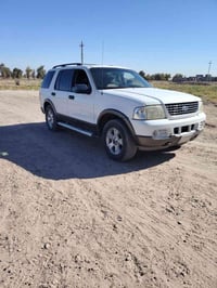 فورد اكسبلور 2004 محرك ياباني تبريد بدون ضربه وصبغ جاهزه السعر 75. بيع...